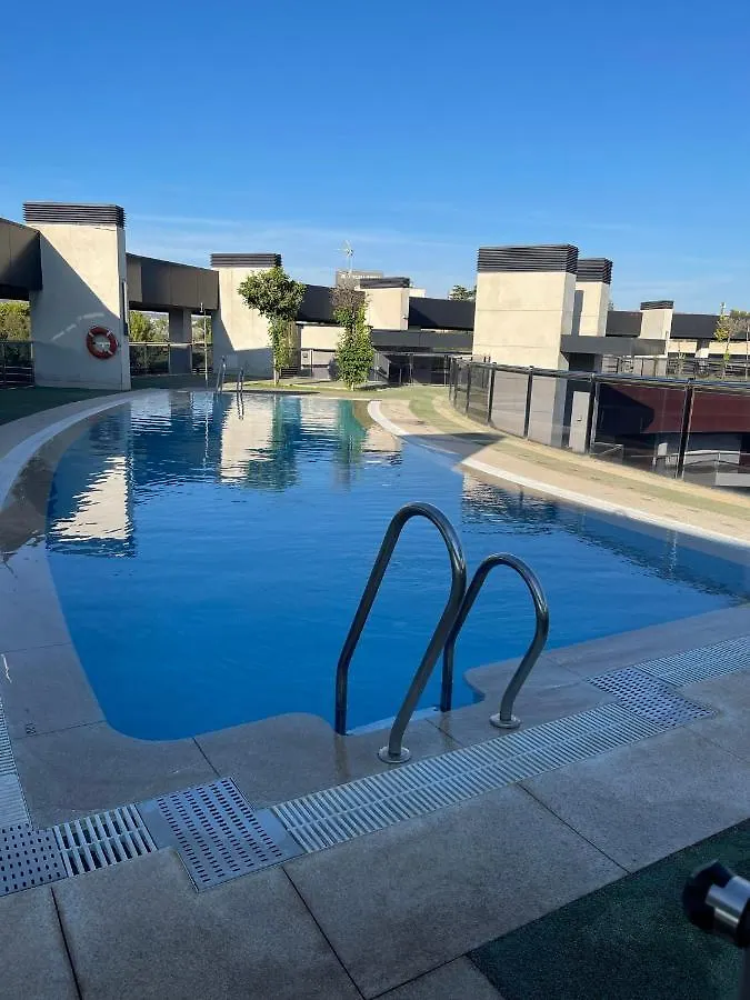 Tecnocordoba Aparcamiento Privado Gratuito Y Piscina Apartment  Cordoba
